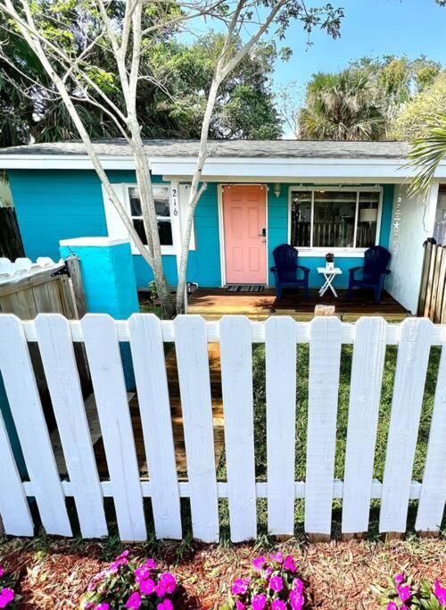 فيلا Beach Bungalow In Downtown شاطئ كوكوا المظهر الخارجي الصورة